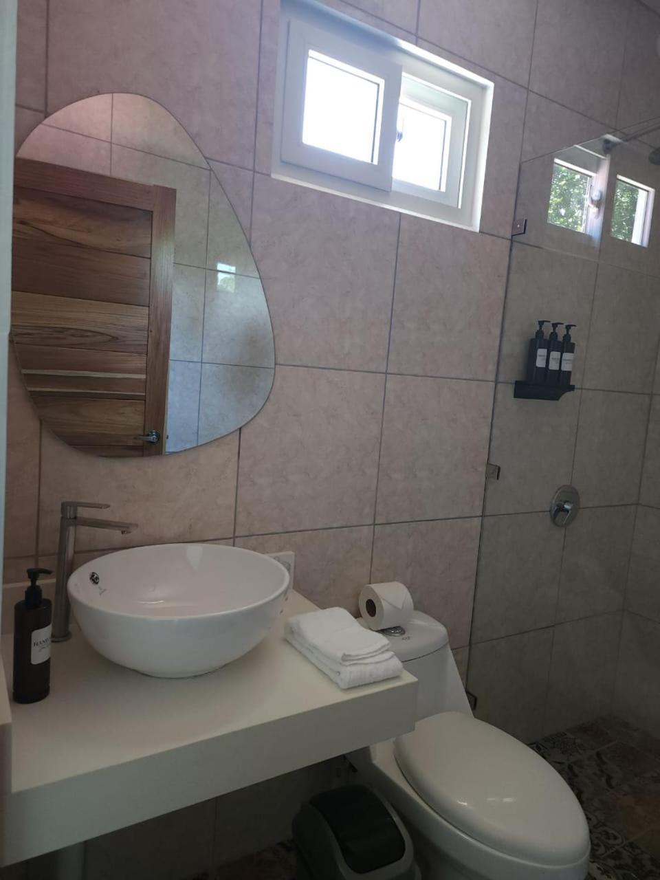 טורטוגוארו Alma Del Bosque Hotel מראה חיצוני תמונה